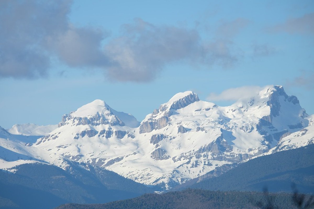 MeteoPirineos tweet media