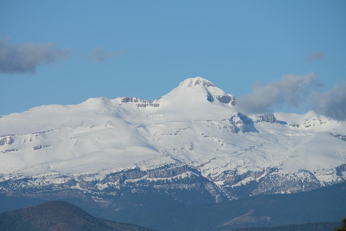 MeteoPirineos tweet media