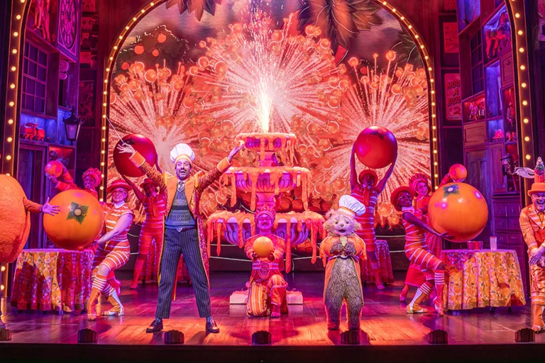 WhatsOnStage's tweet photo. Hold onto your marmalade! Paddington The Musical scooped nine bear-y impressive wins at the 26th Annual WhatsOnStage Awards https://t.co/asgkWFLK9B #WOSAwards https://t.co/WtK64WDj9u