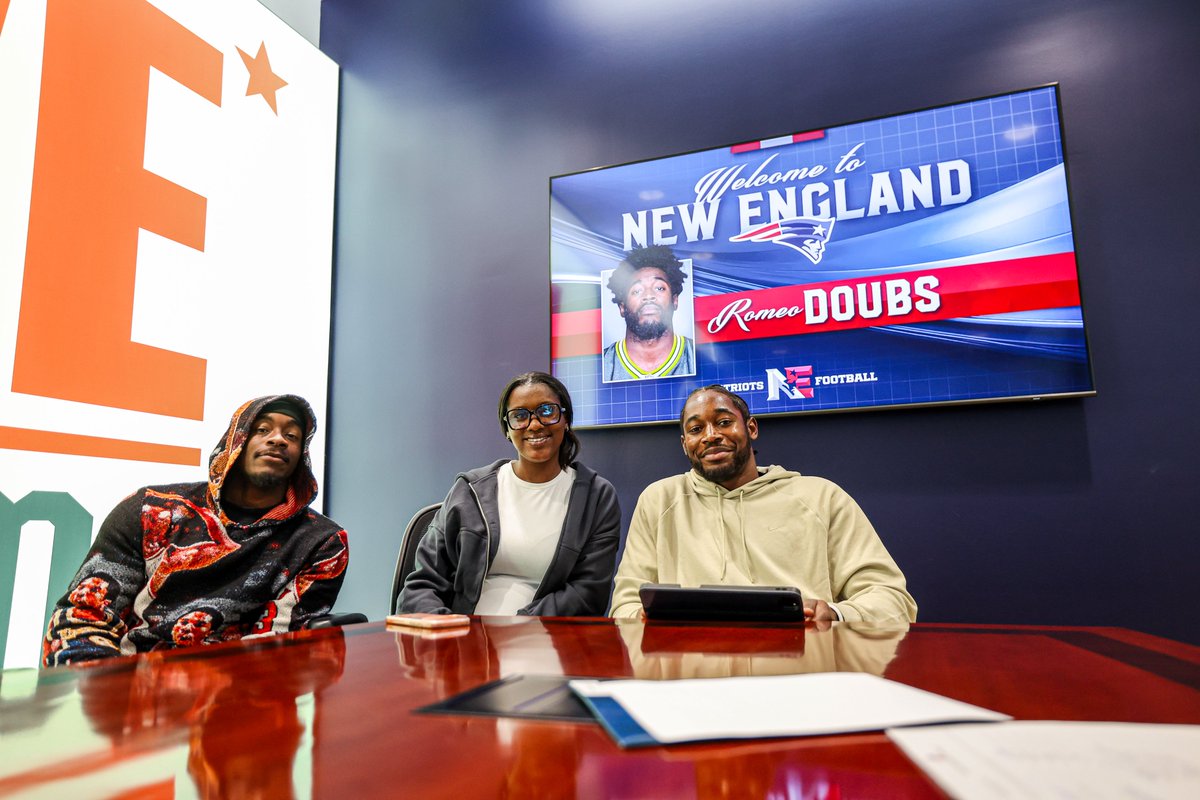 New England Patriots tweet media