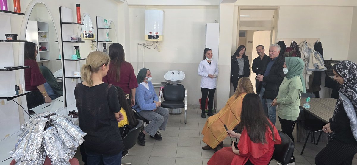 Baglarhem's tweet photo. Bakanlığımız Hayat Boyu Öğrenme Genel Müdürlüğü Özel Kalem Müdürü Tuncer BOZAN' ın kurumumuza yaptığı ziyaret bizleri ziyadesiyle memnun etmiştir.
@mebhbogm 
@Diyarbakirmem 
@BaglarMEM21 
@SirineEronat https://t.co/xnlY211CvG