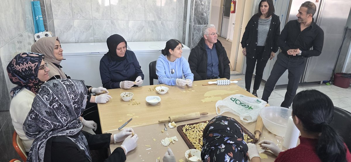 Baglarhem's tweet photo. Bakanlığımız Hayat Boyu Öğrenme Genel Müdürlüğü Özel Kalem Müdürü Tuncer BOZAN' ın kurumumuza yaptığı ziyaret bizleri ziyadesiyle memnun etmiştir.
@mebhbogm 
@Diyarbakirmem 
@BaglarMEM21 
@SirineEronat https://t.co/xnlY211CvG