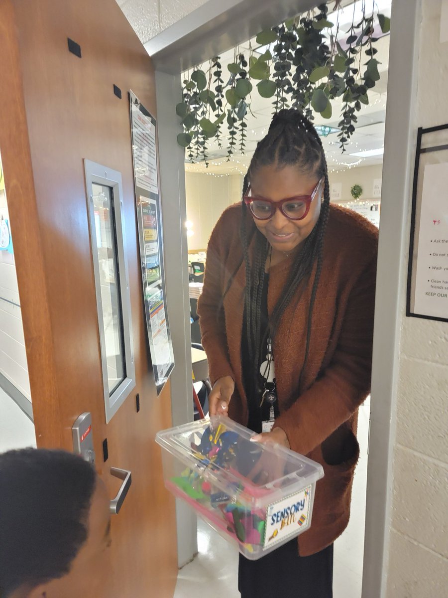 Still Elementary tweet media