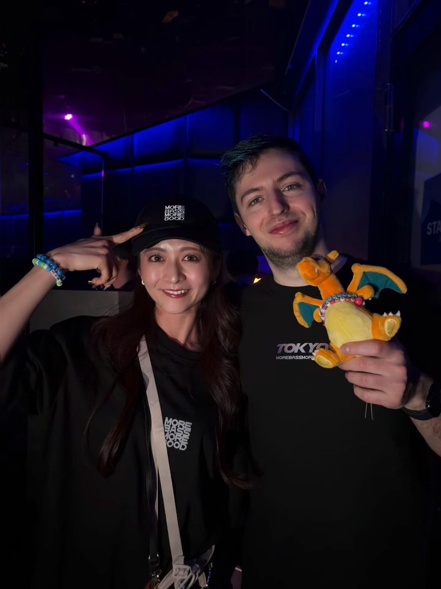 𝚁 𝚒 𝚗 𝚊 💜𝚃 𝙲 𝚂 🐦⬛🚬 🔗🏪🦑😷🖤 tweet media