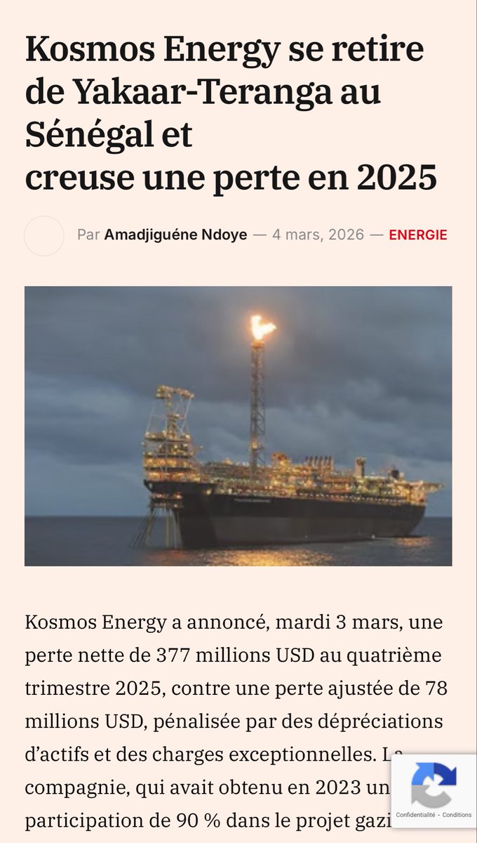 babs_sapali's tweet photo. Saway waxal Senegalais yi dëgg… Kosmos a claqué la porte car n’arrivant pas à trouver de partenaires ce qui a engendré des pertes pour le Major qui ne veut plus continuer. C’est ça la réalité. En 2023 BP s’était retiré et depuis Kosmos peine à avancer dans ce projet. Le gros du problème se trouve que les majors fuient l’industrie du pétrole et du gaz, se réorientant plus vers les énergies renouvelables. Si vous vous rappelez bien de la sortie de Macky qui disait que les pays developer n’ont pas le droit de nous priver d’exploiter nos ressources alors qu’eux sont passé par là, parlant de la nouvelle politique énergétique mondiale. Aujourd’hui SONKO , comme toujours avec ses discours d’arnaque veut nous faire croire que l’État du Sénégal à repris ses ressources. C’est FAUX on a abandonné le Senegal. Le retrait d’un investisseur doit être une interpellation et non brandi en trophée. C’est compliqué nak passaaaaka Matt bi dafa tooy Gaz amul, Ciin il est de culbuter , Sénégal kaañ laañuy añ ? 🤦🏾‍♂️🤦🏾‍♂️🤦🏾‍♂️