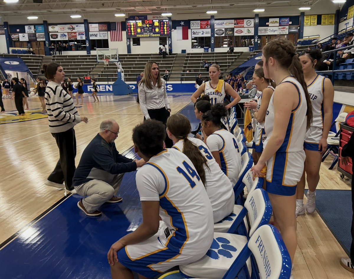 pchristy11's tweet photo. Frenship Girls Basketball Coach Trent Hilliard Announces Retirement after 36 years in Education/Coaching. 

He spent the last 12 years at Frenship. 

Hilliard previously coached the Lubbock Cooper girls. He won over 500 games in his career

Congrats Coach https://t.co/QmJ7fAqTz3