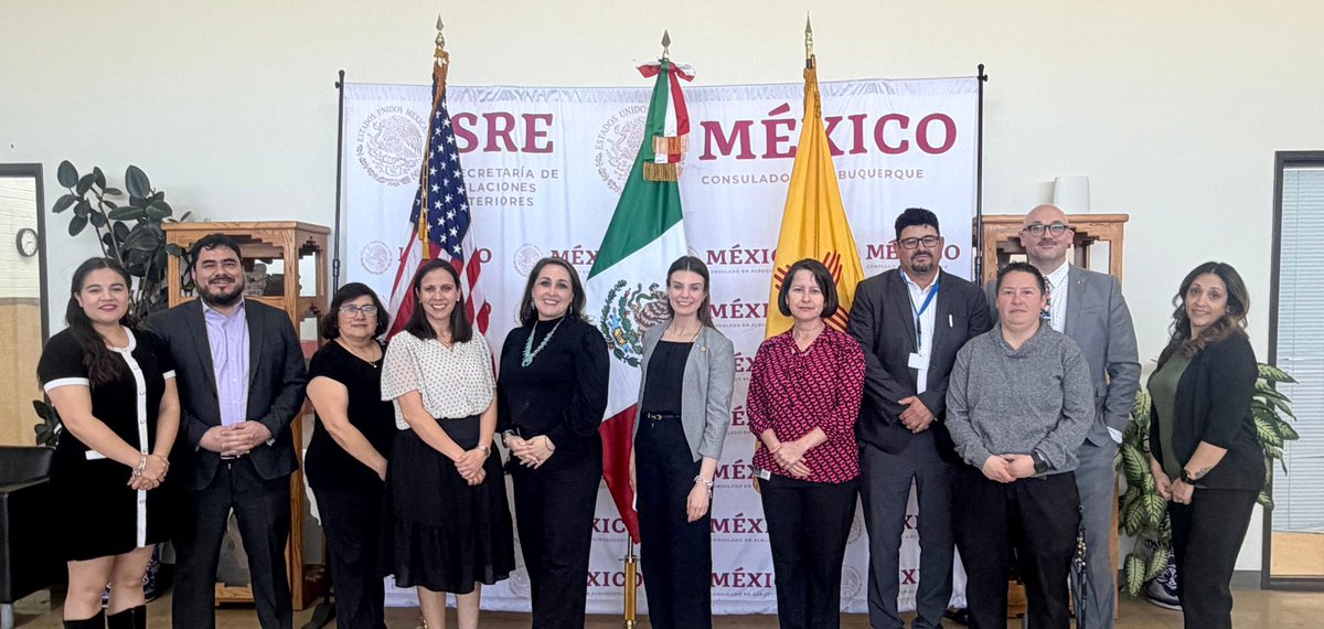 La Secretaria Interina del Departamento de Niños, Jóvenes y Familias de Nuevo México (<a href="/CYFDNM/">Children, Youth and Families Department - NM</a>) Valerie Sandoval, sostuvo una reunión con la Cónsul titular Patricia Pinzón (<a href="/patriciapinzon/">Patricia Pinzón</a>) y sus respectivos equipos en el Consulado de México en Albuquerque (<a href="/ConsulMexAlb/">ConsulMexAlb</a>).