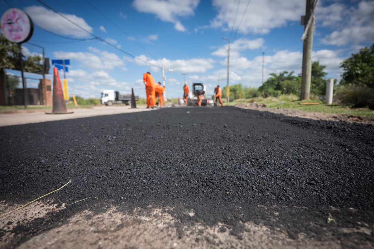 👷 ¡Continuamos con obras en #CórdobaCapital!

🛤️ Iniciamos el bacheo con hormigón en calle Cañada de Gómez, al suroeste de la ciudad. La intervención forma parte del Plan de Reparación Vial Integral que ejecutamos junto al <a href="/gobdecordoba/">Gobierno de Córdoba</a>.

Conocé más: 📲 cordoba.gob.ar/reparacion-via…