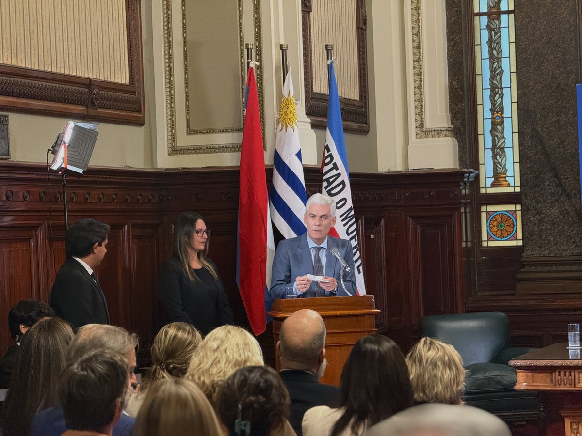 ADELANTE PAIS tweet media