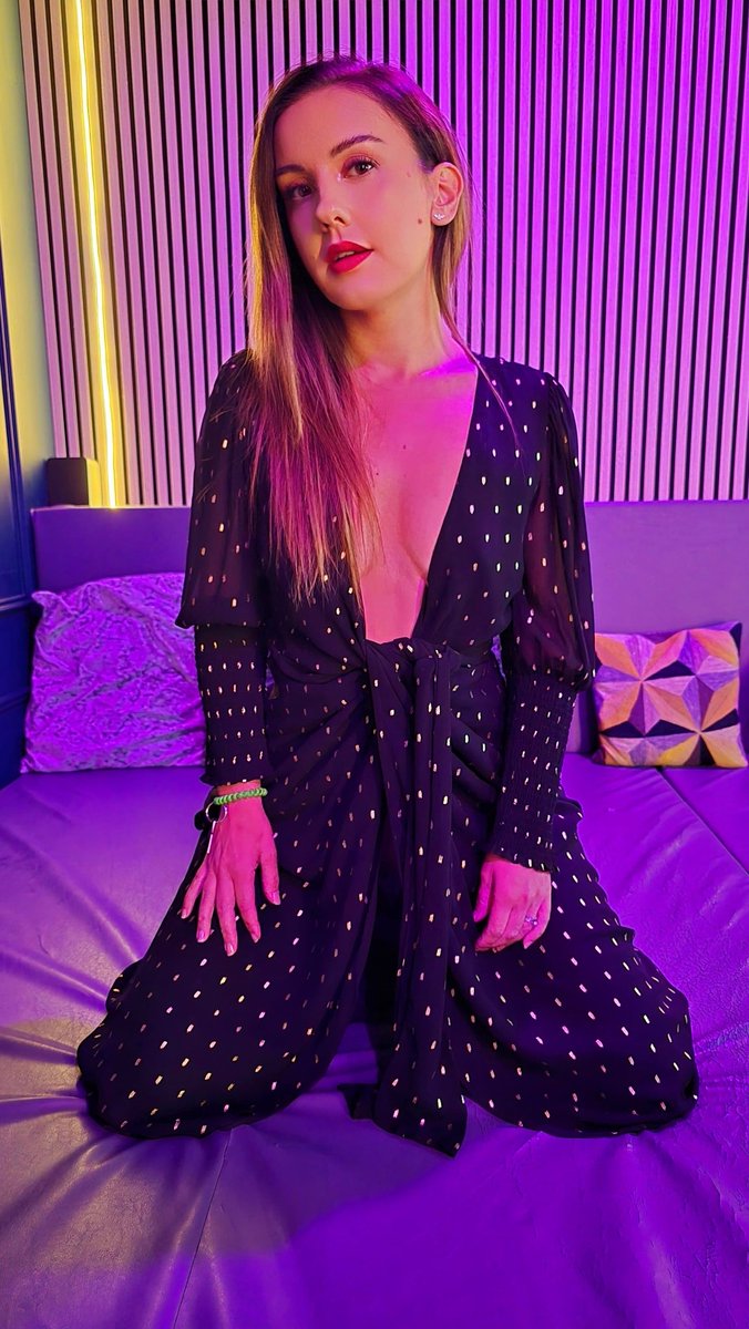 Kayleigh Davis SFW tweet media