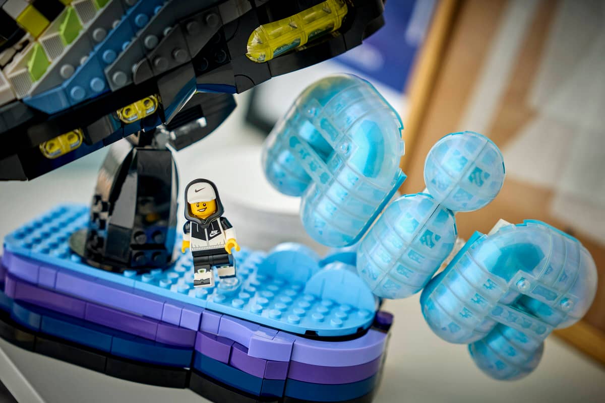 LEGO® × NIKE AIR MAX 95 “Neon” が3月28日(土)に発売予定 https://t 