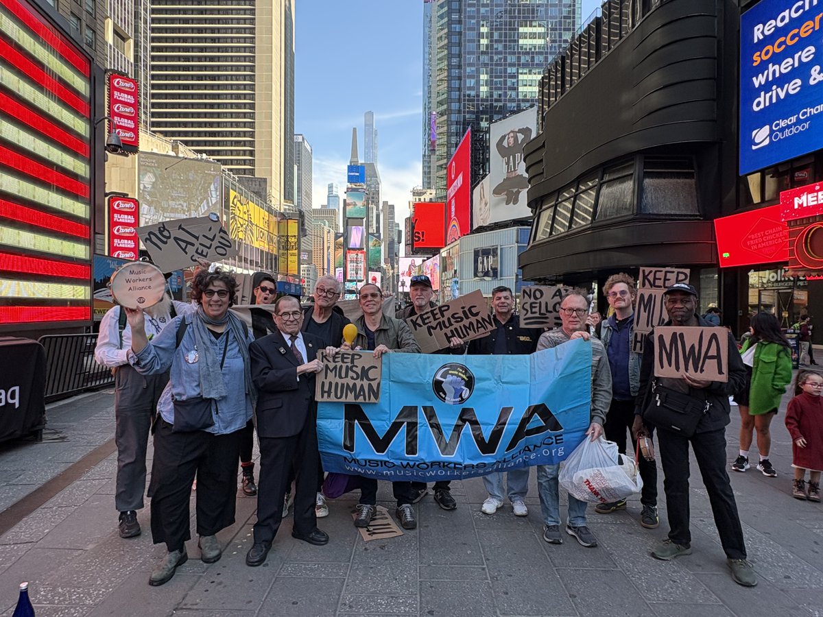 Yesterday WNU coalition &amp; we stood in solidarity w <a href="/The_AFM/">AFM</a> <a href="/Local_802_AFM/">Local 802 AFM</a> in Times Square rally to support the union &amp; it’s negotiations with a major labels. T.Y. <a href="/RepJerryNadler/">Rep. Nadler</a> <a href="/AFMLocal47/">AFM Local 47</a> <a href="/nashmusicians/">NashvilleMusicians</a> @actorsequity @wgaeast for standing with us: NoAISellOut &amp; NO A.I. THEFT!