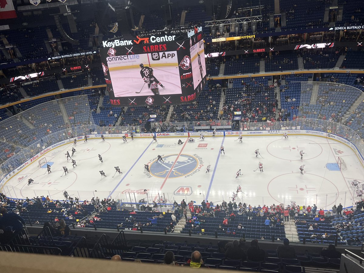 ByMHarrington's tweet image. No Alex Tuch (lower body) for warmup. Tanner Pearson out there. Luke Schenn too. No Kesselring. UPL vs. Lindgren. #Sabres - #Caps. Get warm!