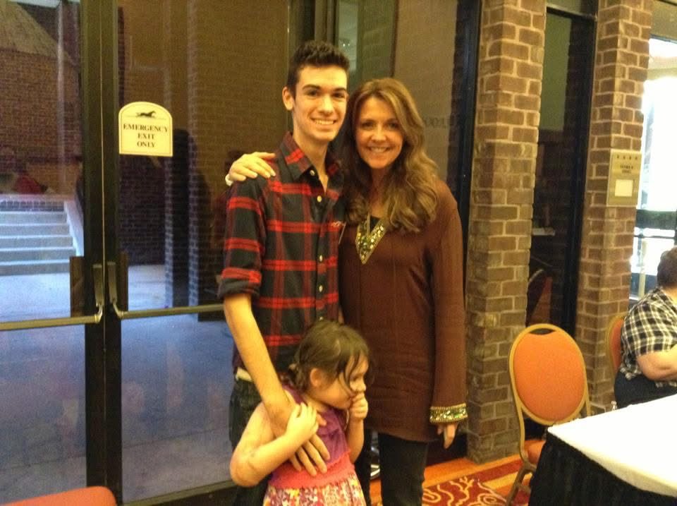 FarmFreshThrive's tweet photo. @amandatapping I was going through my son‘s posts on his social media last night. He was murdered in August and I miss him. He reposted a memory with a picture from Aug 2013 in Baltimore. He said you are one of the kindest human beings he had ever met. Thank you for being kind ❤️ https://t.co/kPXg3ad9QM