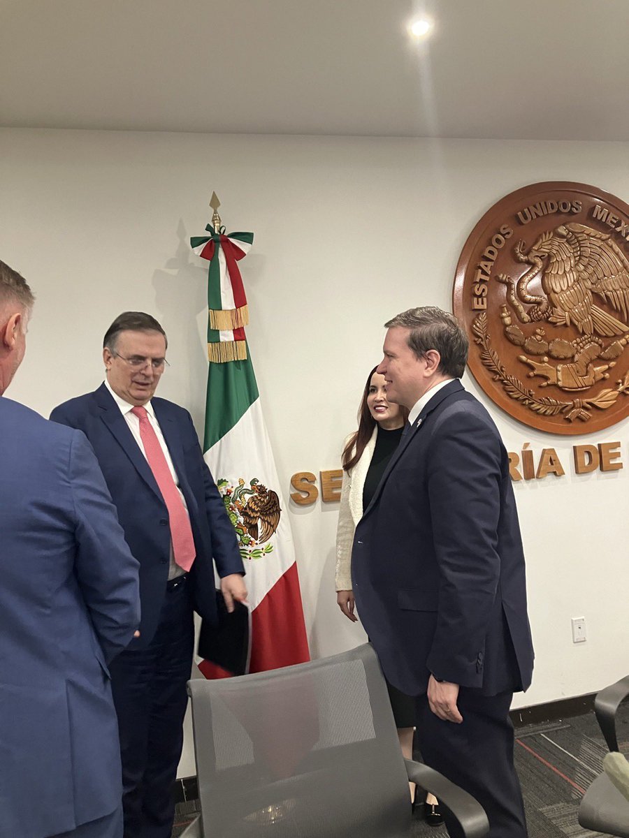 EmbFinMexico tweet media