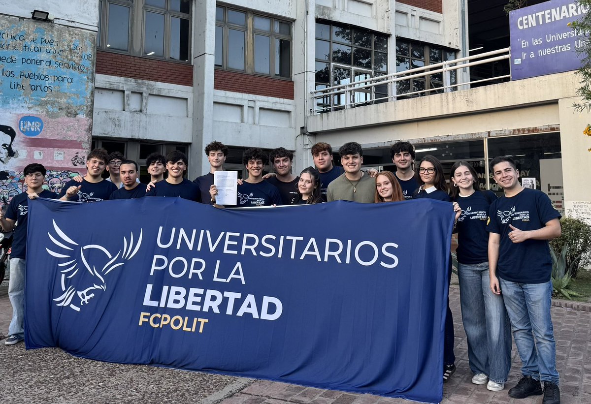 Presentamos lista en la Facultad de Ciencia Política, la cuna del radicalismo en Santa Fe.

De la mano de <a href="/romidiezok/">Romina Diez</a> y <a href="/JMilei/">Javier Milei</a>, UPL AVANZA. 🫡