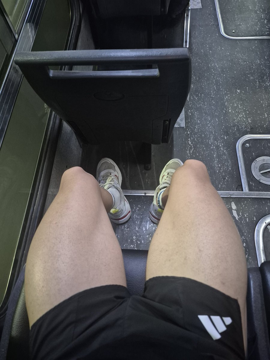 Por qué será que todos me ven? 😳🫣