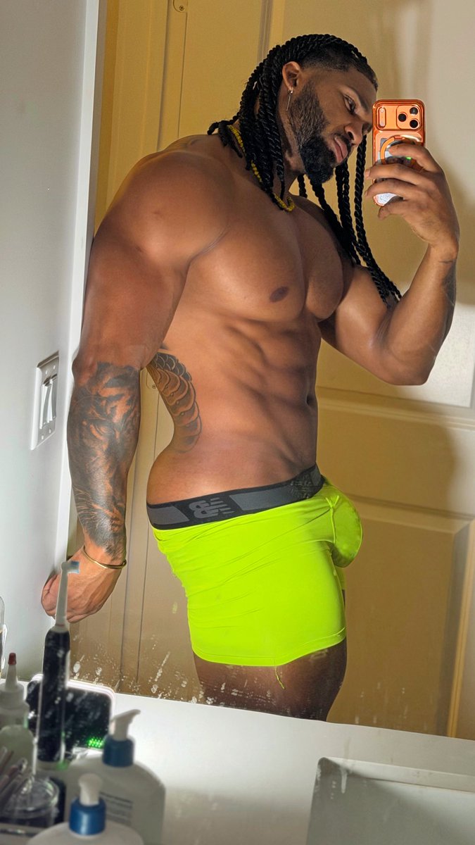 Manuel Lion tweet media