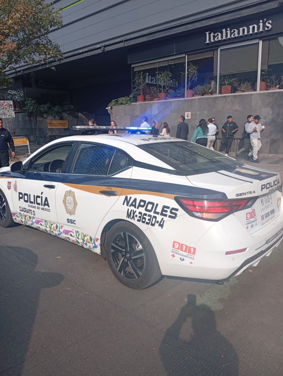 🅻🅰 🆃🅸🅰 tweet media