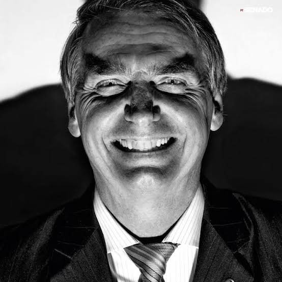 LianaCirne's tweet photo. 📢 ⚠️COMPARTILHE! 

Em 2021, a BR Distribuidora foi privatizada durante o modelo criminoso do governo Bolsonaro. Com isso, a Petrobras perdeu um instrumento importante para regular os preços dos combustíveis no mercado e proteger o consumidor. https://t.co/6HCTQP4hU9