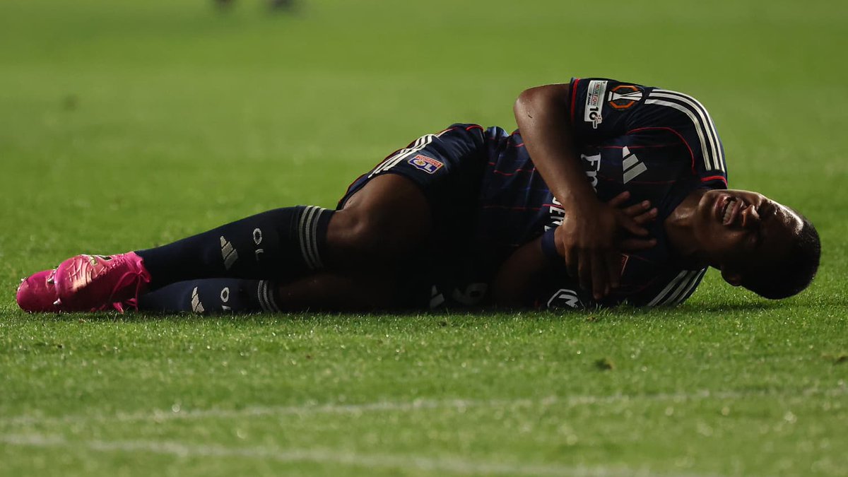 OL__Plus's tweet photo. #Celta Vigo - #OL: "Il y a un contrat sur lui", l'image impressionnante du double tampon sur #Endrick
#RCCOL 
(RMC Sport : https://t.co/drriI5bJvg) https://t.co/UrekKdkrEp