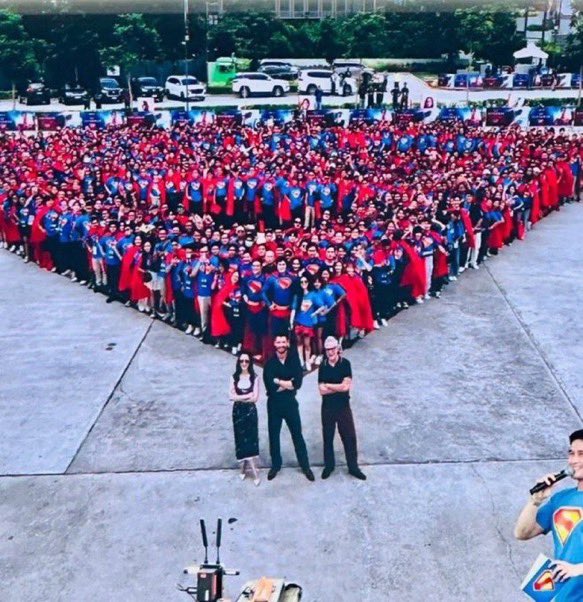 Axel🦇 tweet media