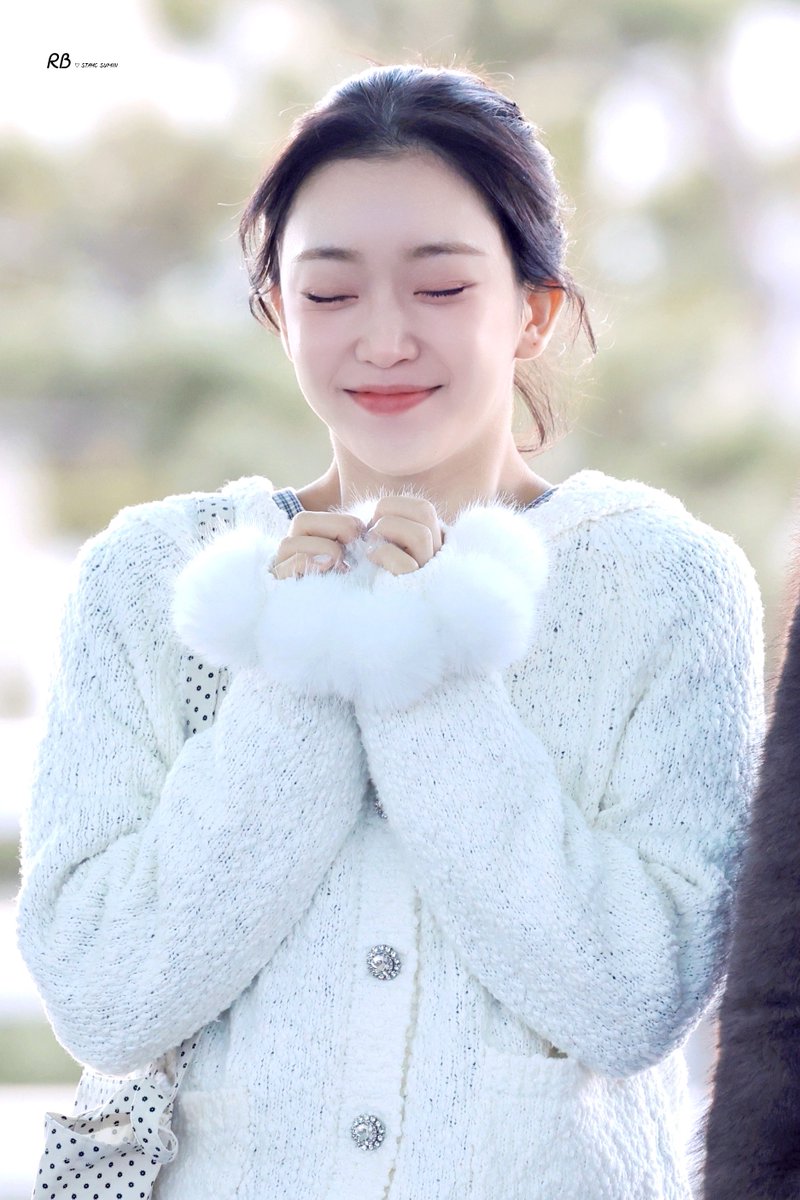 𝐑𝐁 tweet media