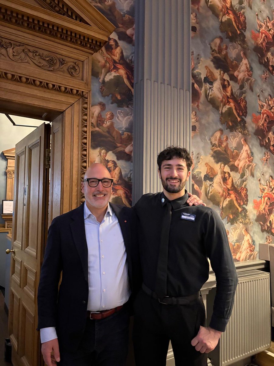 ContiniBites tweet media