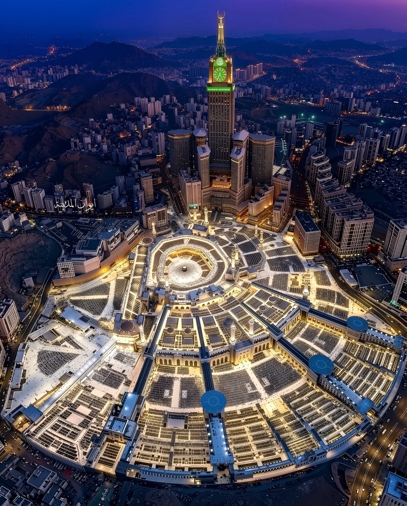 كل المدائن وإن جلّت محاسنها .ليست كـ مكة إجلالاً وإيماناً…
اللهم صل وسلم وبارك على نبينا وشفيعنا محمد ﷺ عليه افضل الصلاة وازكى والتسليم ...🌹🕋