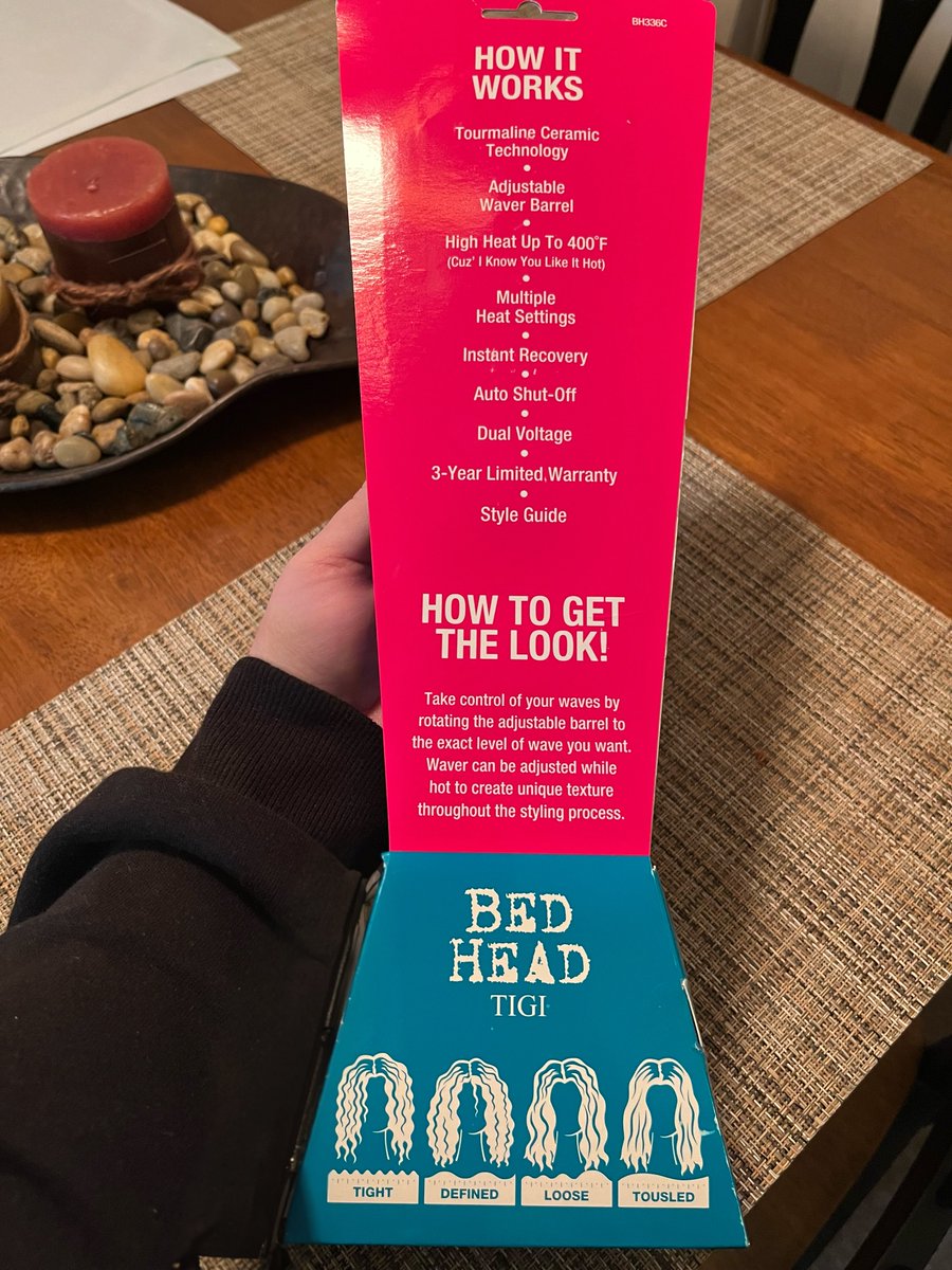 xderpalertx's tweet photo. For the ladies 💅
Favorite hair tool ⭐️
4 depth levels - 6 heat settings
I love the tousled beach waves 🌊
This is my 2nd one!
#TIGI #BedHead https://t.co/PmDeXQFen6