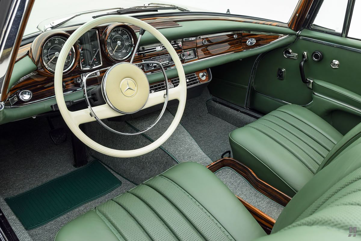 juanjoabsolut's tweet photo. #FintailFriday #w112 #Convertible https://t.co/d2J2fjFfHg