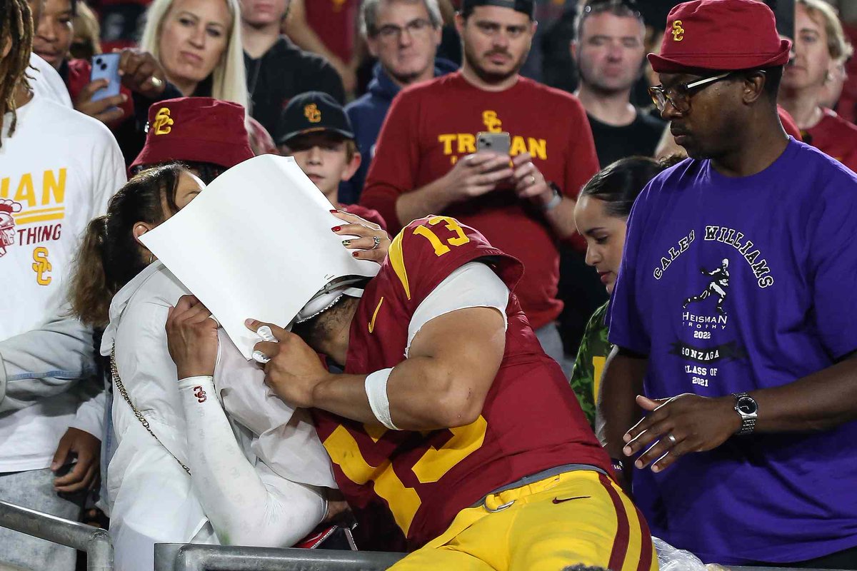 NFL Perry tweet media