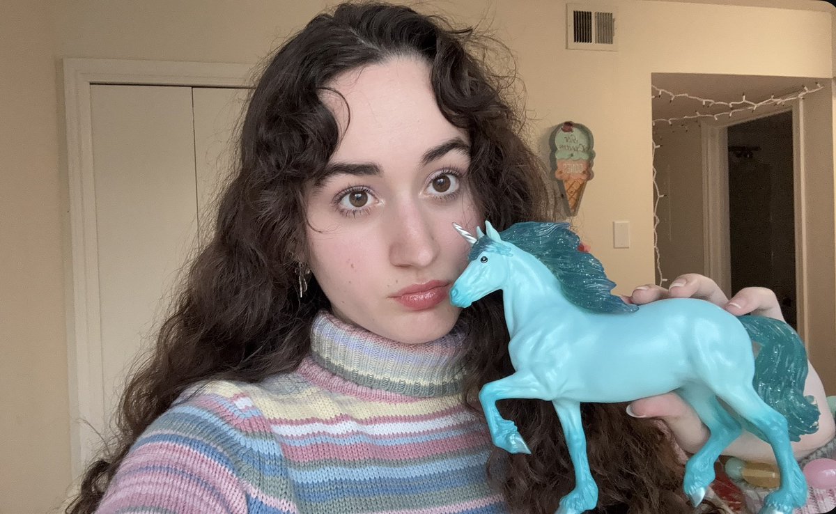 ꒰ა kendall ໒꒱ tweet media