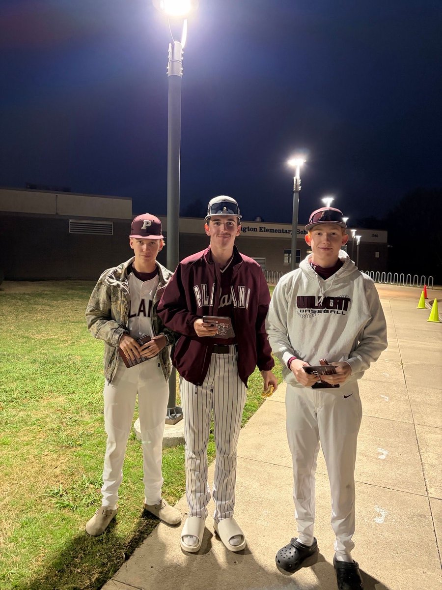PSHSWildcatsBas's tweet photo. The baseball boys had a great time visiting schools this morning to invite kiddos to Future Wildcat Night! https://t.co/VMeaEDMSRP