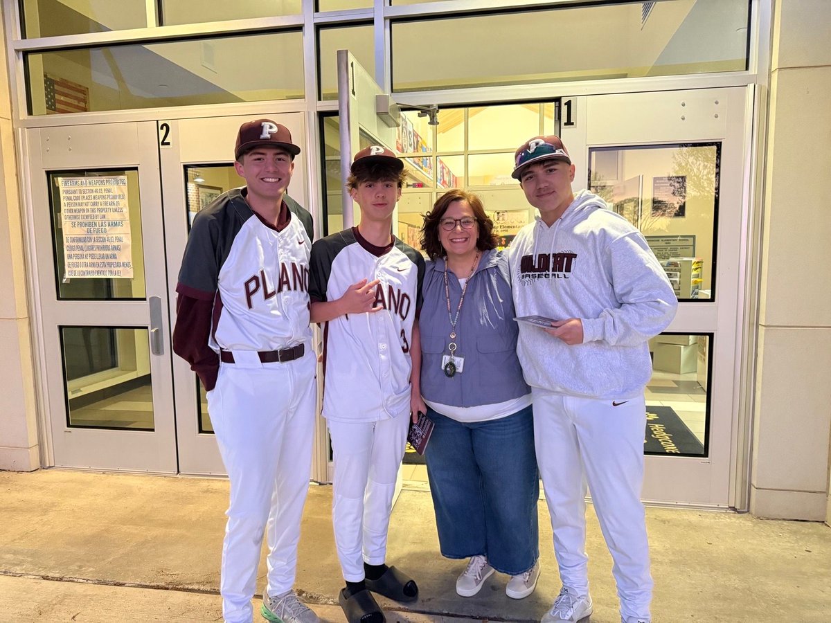 PSHSWildcatsBas's tweet photo. The baseball boys had a great time visiting schools this morning to invite kiddos to Future Wildcat Night! https://t.co/VMeaEDMSRP
