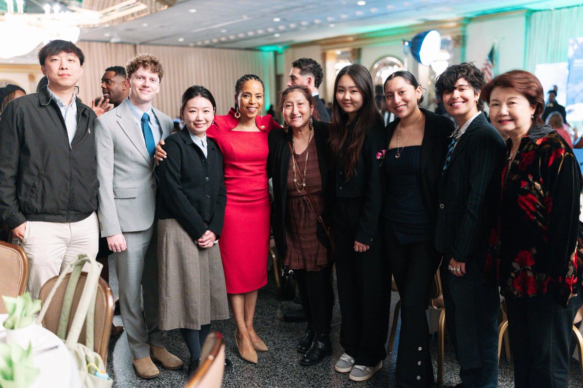 Angela Alsobrooks tweet media