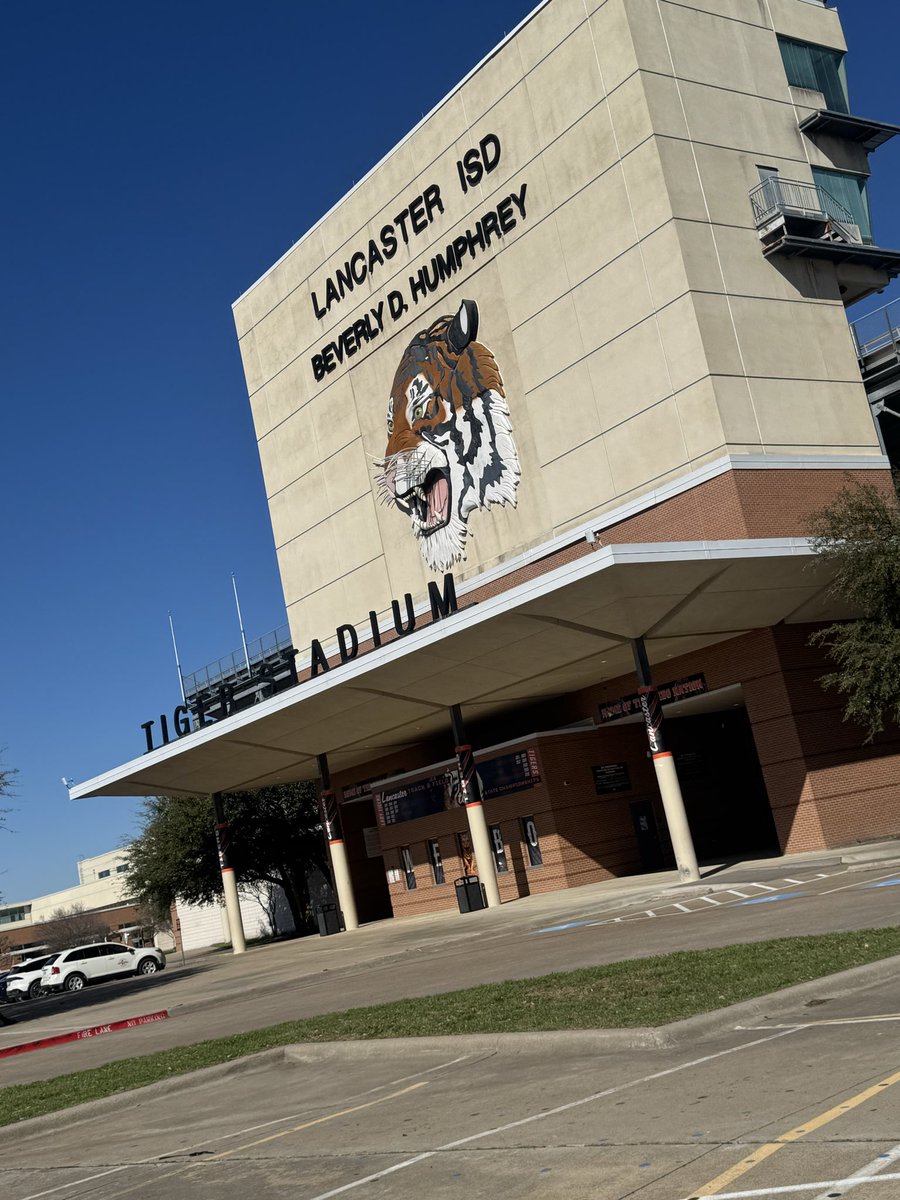 Coach CJ tweet media