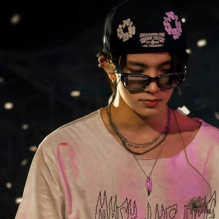 oncentifica's tweet photo. @rolvssunoo @BELIFTLAB HEESEUNG IS NOT OPTIONAL. Erasing him undermines ENHYPEN's identity. Creative freedom must never cost the whole team. Fans demand seven members remain intact. 

DO NOT REWRITE THE FATE OF ENHYPEN
#BEACCOUNTABLE_BELIFT
#ENHYPEN_IS_7 
#HEESEUNG_STAYS https://t.co/e6Mv5nudFj