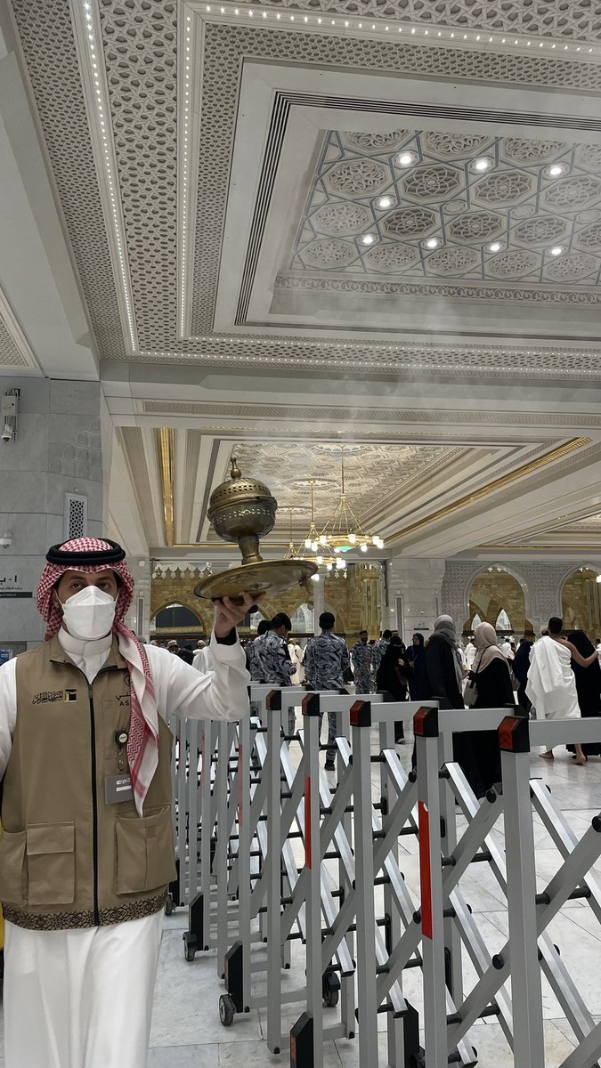 lii0_94's tweet photo. أخر جمعه من رمضان وتكون بالحرم شعور لايوصف اللهم لك الحمد ♥️♥️ https://t.co/hQU7VedIsg