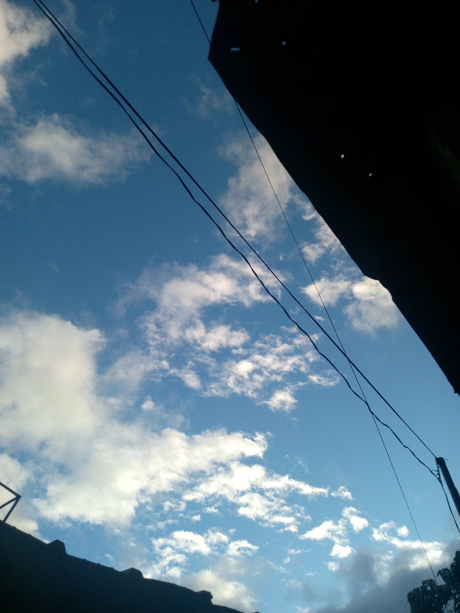erika_milante's tweet image. Blue skies remind me that each day is a fresh start..☁️💙🩵

#Labanlang