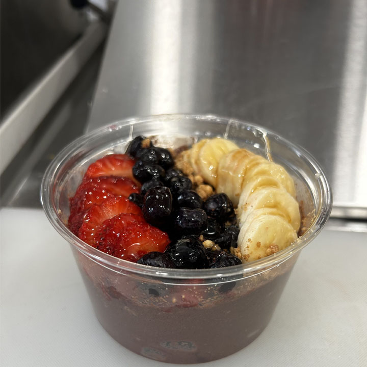 A mix of strawberries, blueberries, and bananas tops is a customer favorite on our acai bowls—the perfect fruity boost. What’s your go-to berry combo? 🍓🫐🍌 #BerrySeason #AcaiBowls #HealthyChoices