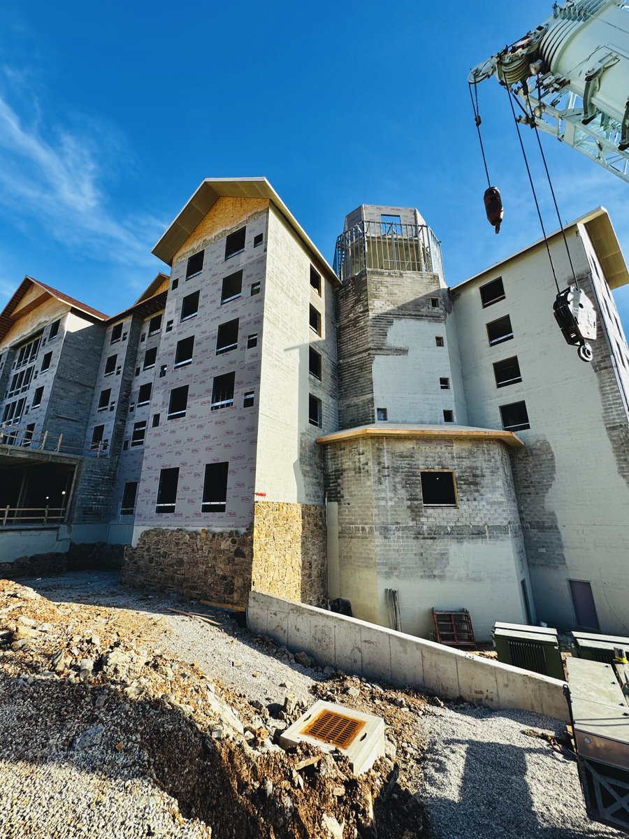 Silver Dollar City tweet media