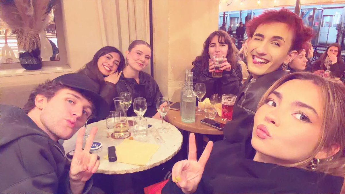 InFrenchDarling's tweet image. #VOTD 🙂‍↕️