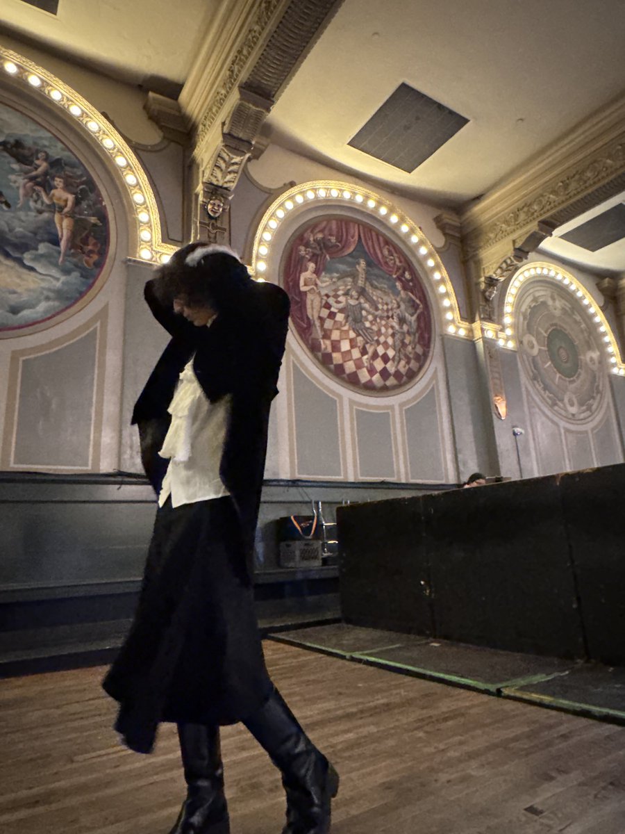 SUB URBAN tweet media