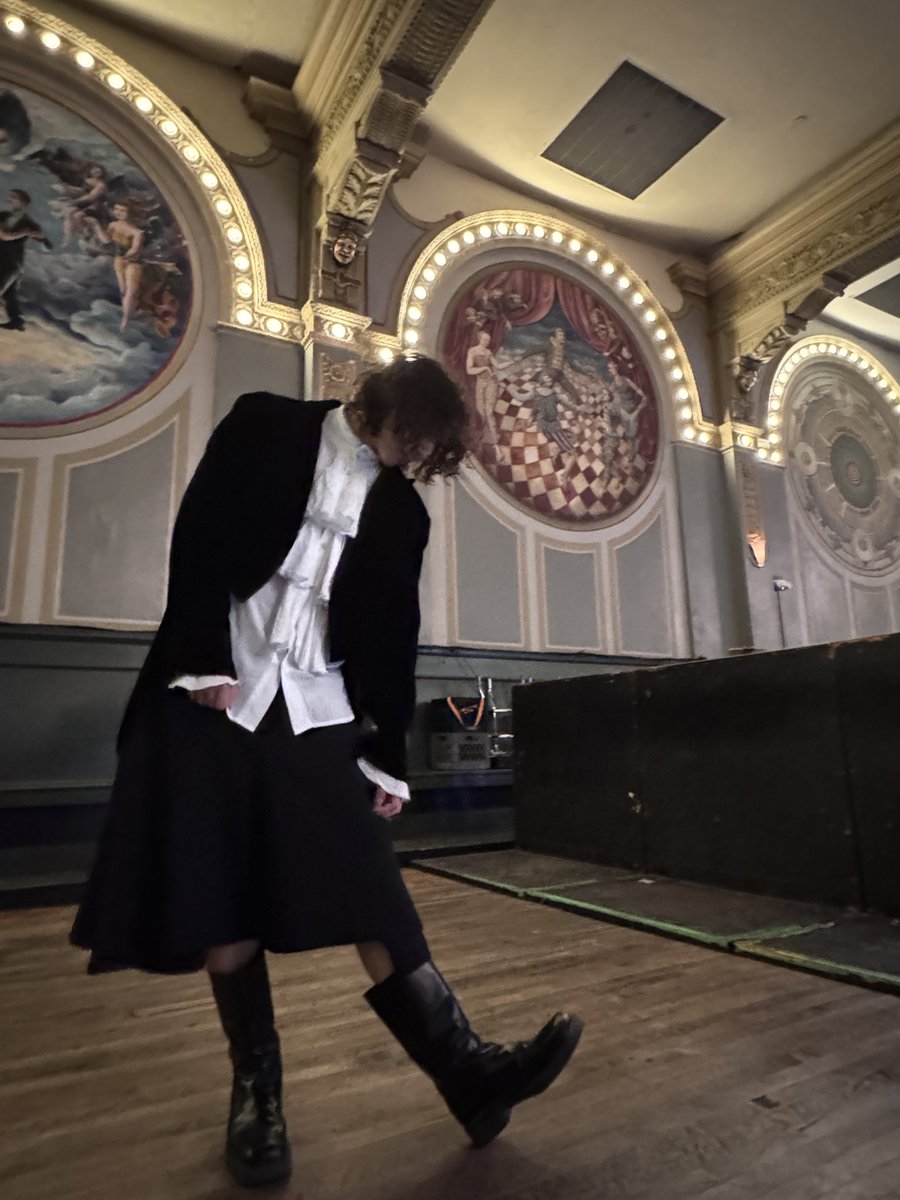 SUB URBAN tweet media