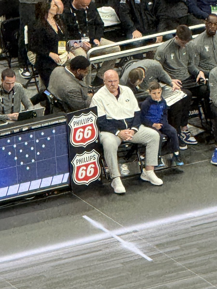 TheFan965's tweet image. Big Red is ready! #big12 #chiefskingdom