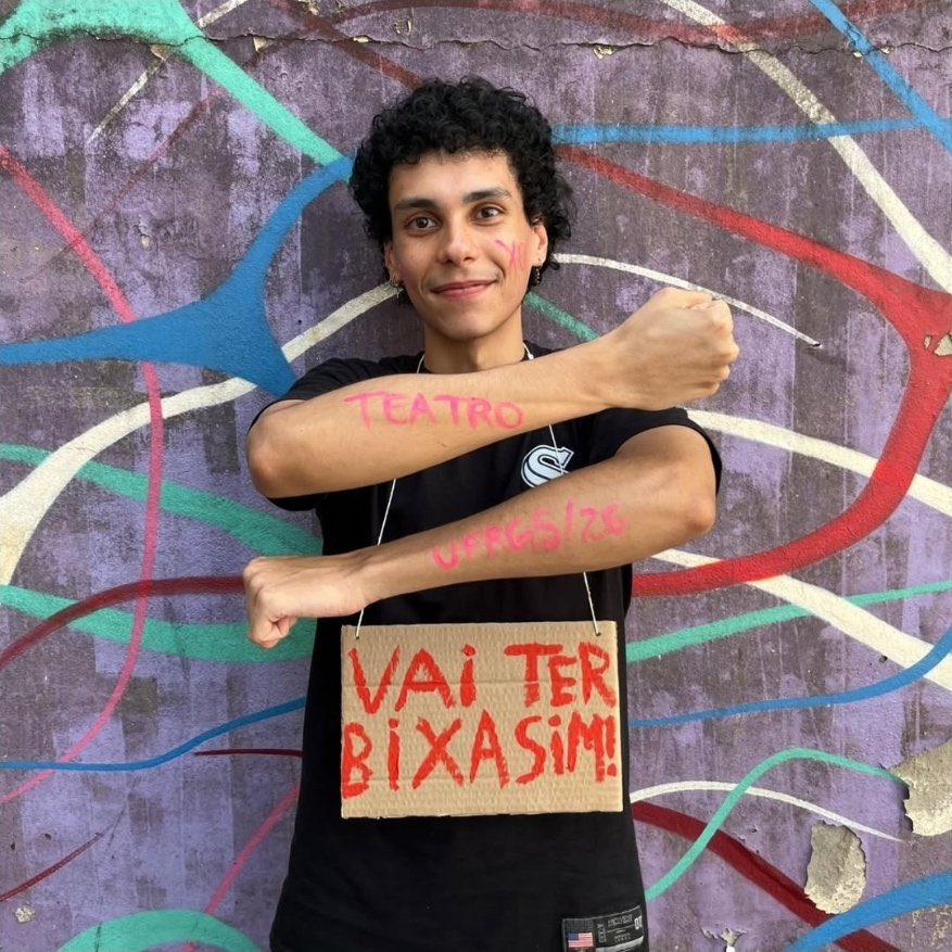 UpdateCharts tweet media