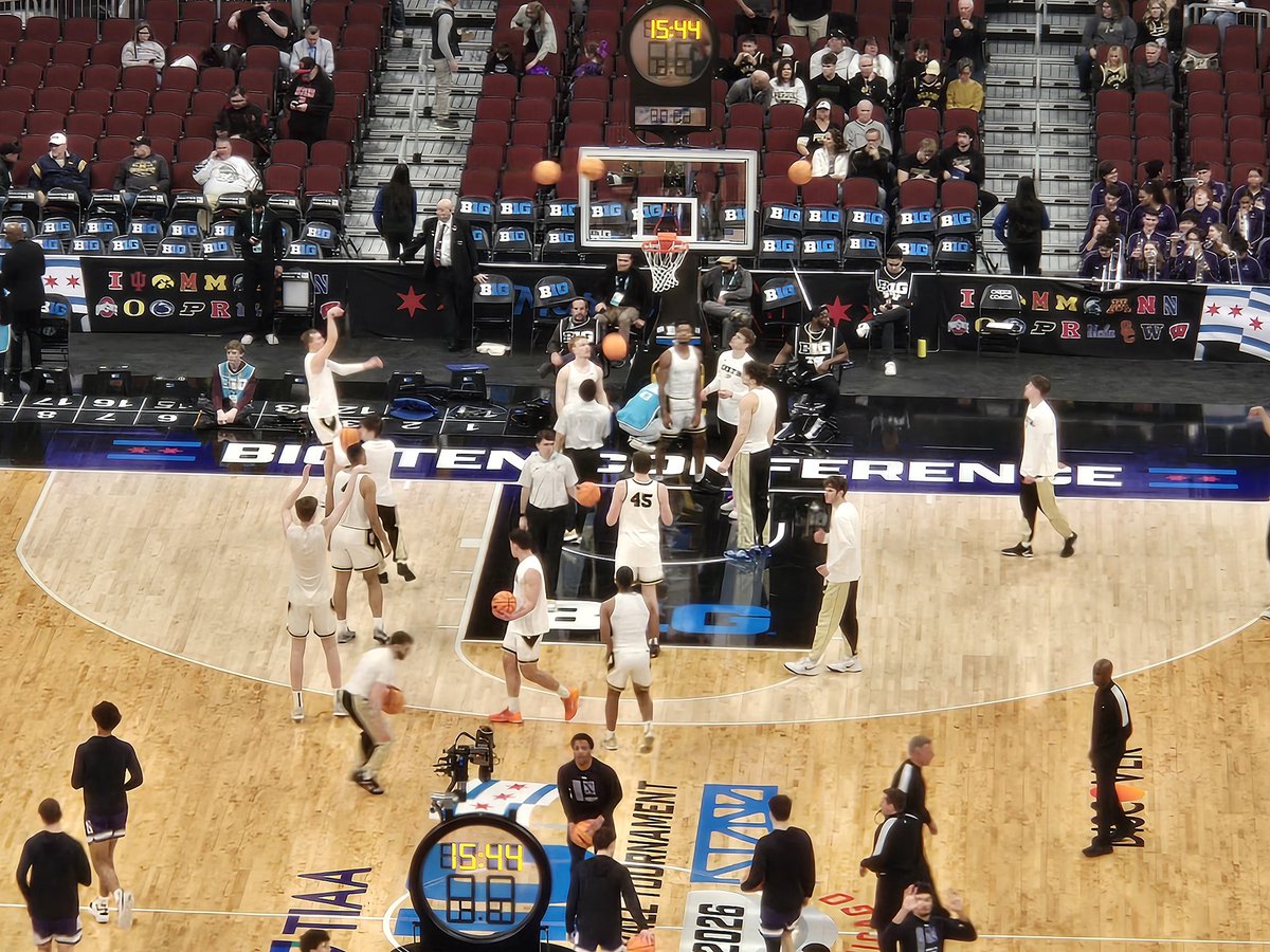 Hoosier47906's tweet image. #BTFU Yes, time for Boilers to shine!  #UnitedCenter #B1GMen