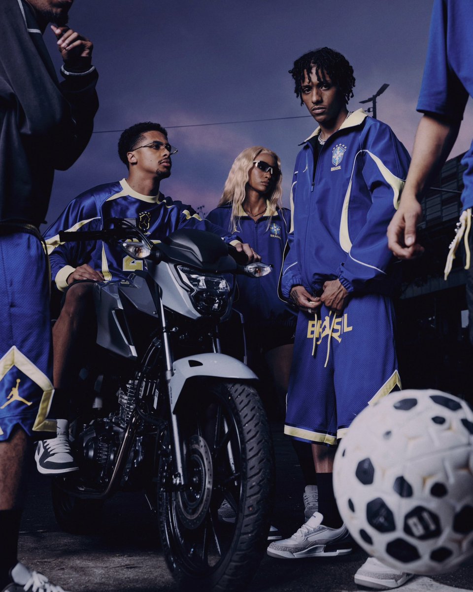 O Brasil agora joga com Jumpman no peito! 

Segundo uniforme da Seleção estreia dia 26/03 contra a França. Tecnologia, design e tradição no mesmo kit 🟡🔵

#SeleçãoBrasileira #JordanBrand