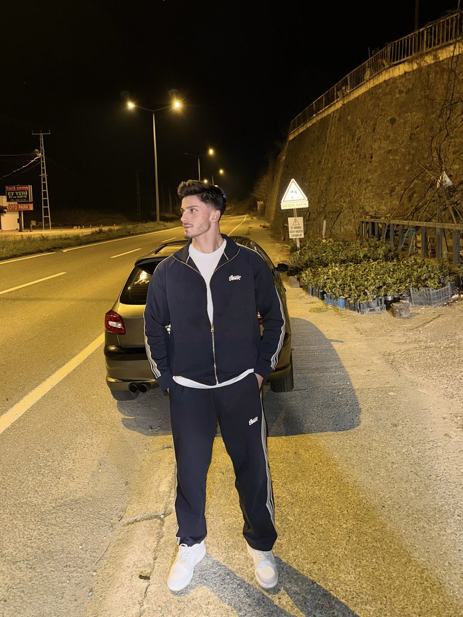 𝐒𝐨𝐬𝐲𝐚𝐥 𝐁𝐢𝐫 𝐁𝐞𝐥𝐚 ⚡️ tweet media